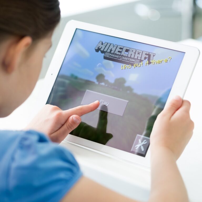Top Tips for Parents Monitoring Kids in the Gaming World