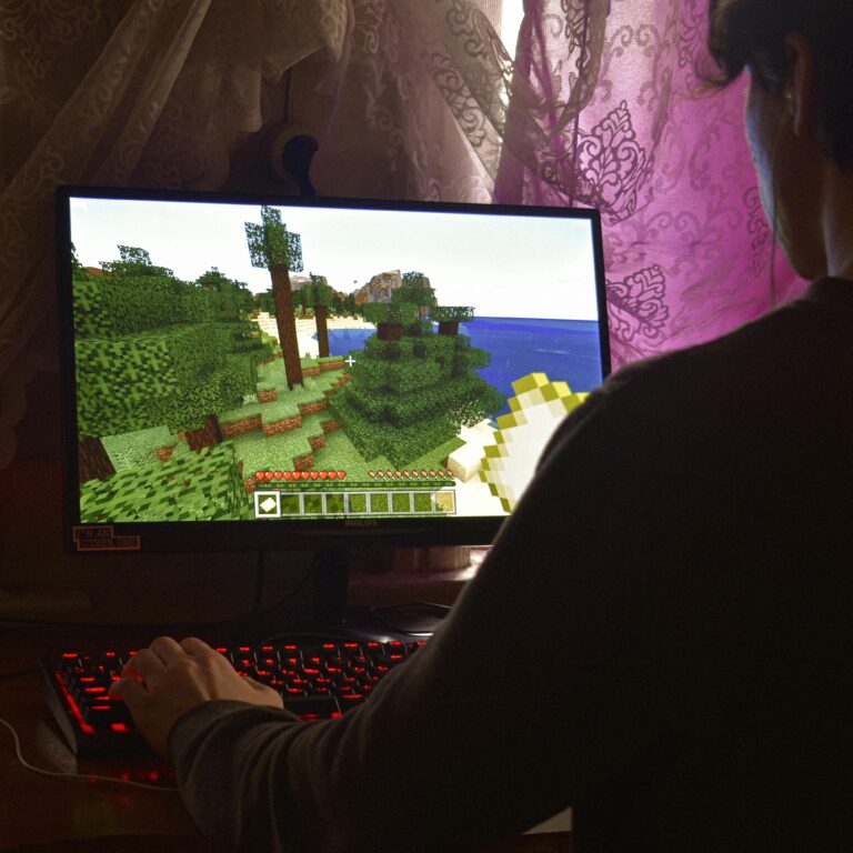 Assessing the Reasons Behind the Continued Growth of Online Gaming Platforms